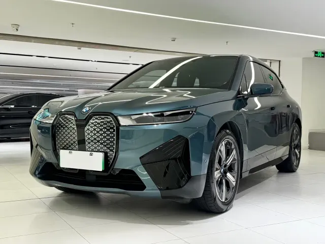 Фотография автомобиля — BMW iX