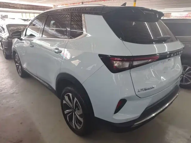 Wuling Asta — Фото автомобиля 4