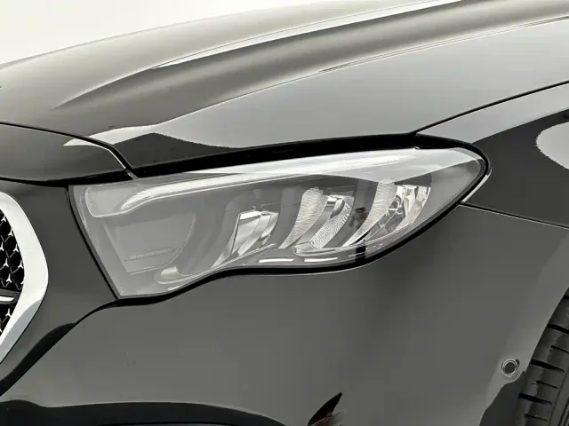 Mercedes-Benz E-Class — Фото автомобиля 27