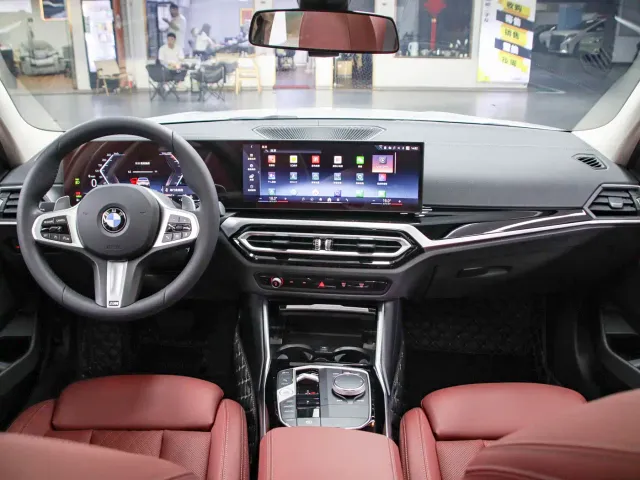 BMW 3 Series — Фото автомобиля 4