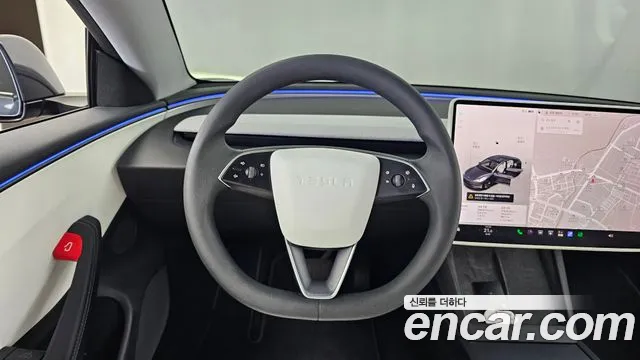 Tesla Model 3 — Фото автомобиля 20
