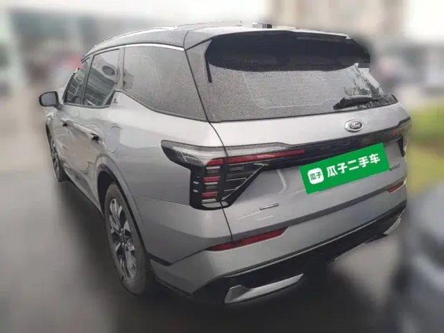 Ford Edge — Фото автомобиля 6
