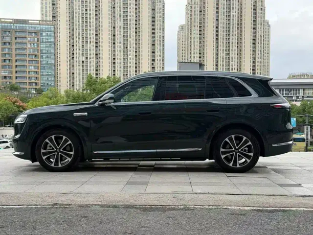 Aito M7 — Фото автомобиля 9