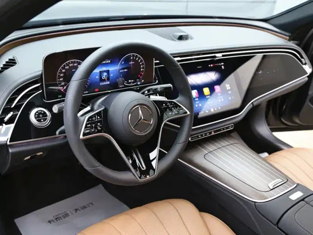 Mercedes-Benz E-Class — Фото автомобиля 13