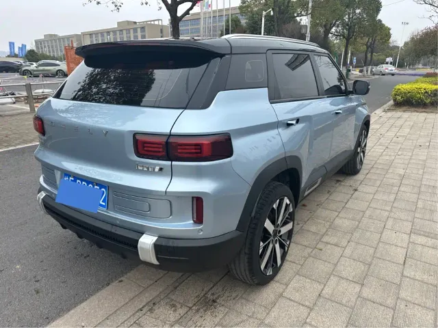 Geely ICON — Фото автомобиля 4