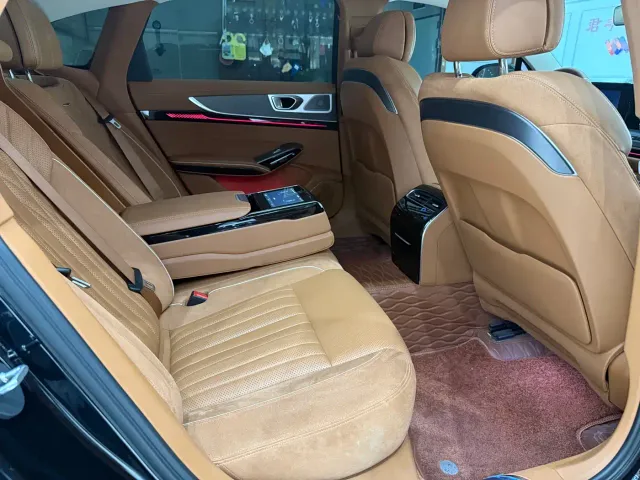Hongqi H9 — Фото автомобиля 12