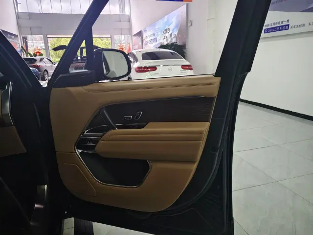 Land Rover Range Rover — Фото автомобиля 13