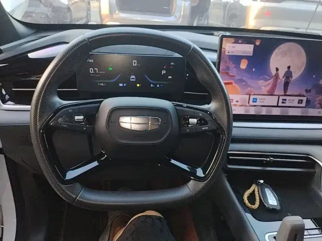 Geely Boyue — Фото автомобиля 10