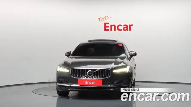 Volvo S90 — Фото автомобиля 3