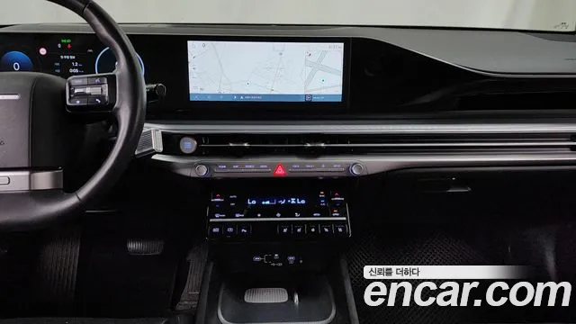Hyundai Grandeur Grandeur (GN7) 2.5 Бензин 2WD — Фото автомобиля 14