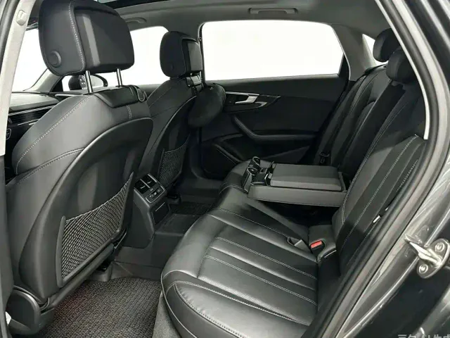 Audi A4L — Фото автомобиля 7