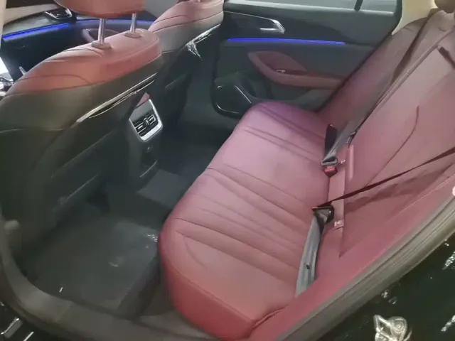Hongqi H5 — Фото автомобиля 16