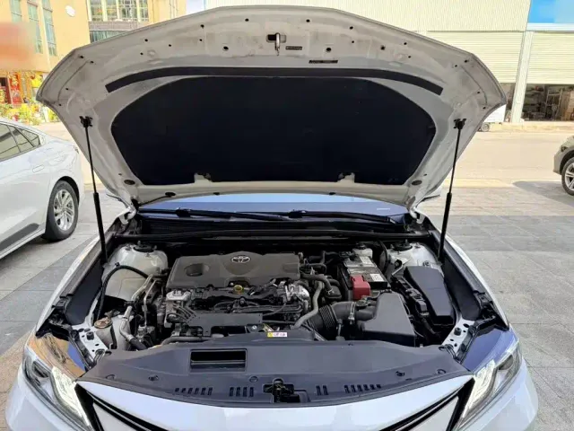 Toyota Camry — Фото автомобиля 3