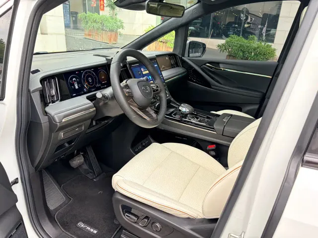 GAC Trumpchi M8 — Фото автомобиля 6