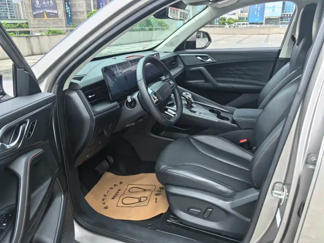 Roewe RX5 — Фото автомобиля 8