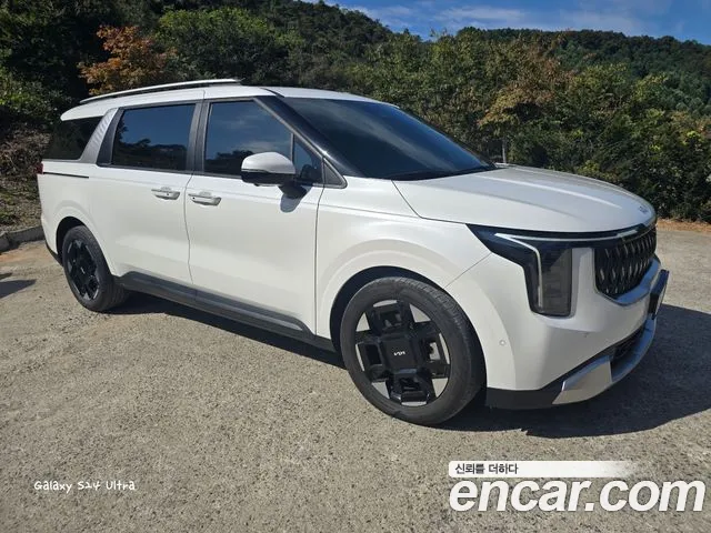 Фотография автомобиля — Kia Carnival 4th Gen