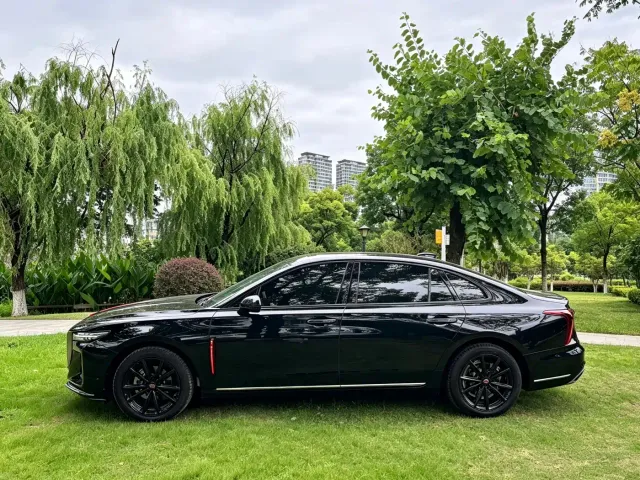 Hongqi H5 — Фото автомобиля 5