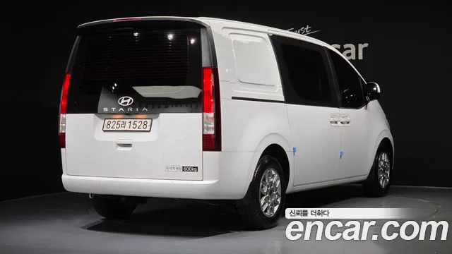 Hyundai Staria Staria Карго 5 мест — Фото автомобиля 2