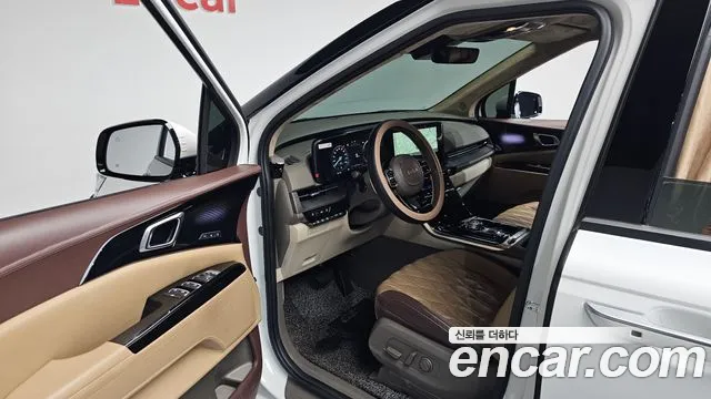Kia Carnival Generation 4 — Фото автомобиля 14