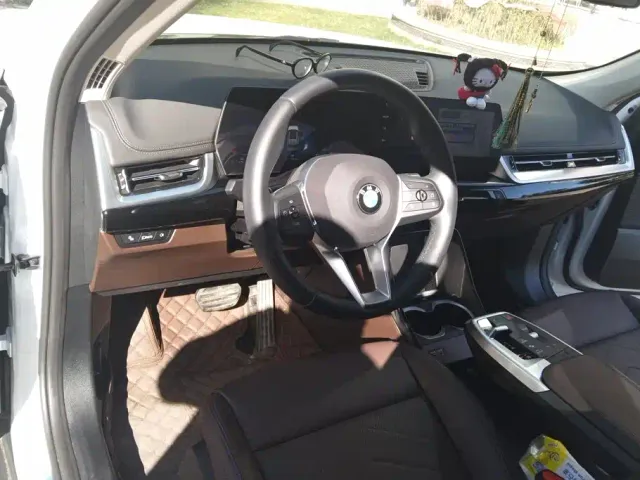 BMW X1 — Фото автомобиля 12
