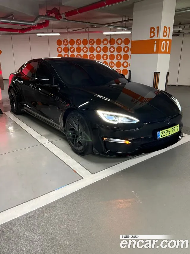 Фотография автомобиля — Tesla Model S