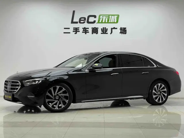 Фотография автомобиля — Mercedes-Benz E-Class