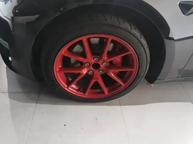 Tesla Model 3 — Фото автомобиля 22