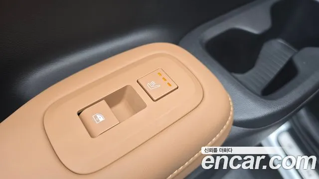 Hyundai Santafe Santa Fe (MX5) Бензин 2.5T 4WD — Фото автомобиля 30