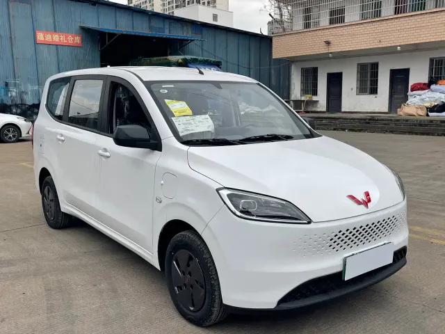 Wuling Hongguang — Фото автомобиля 3