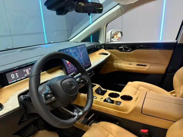 GAC Trumpchi E8 — Фото автомобиля 11