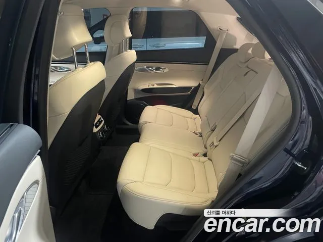Genesis GV70 — Фото автомобиля 5
