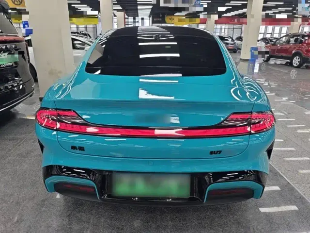 Xiaomi SU7 — Фото автомобиля 5