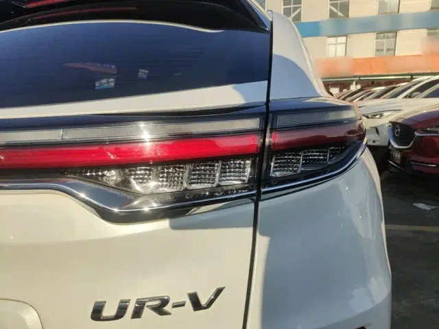 Honda UR-V — Фото автомобиля 7