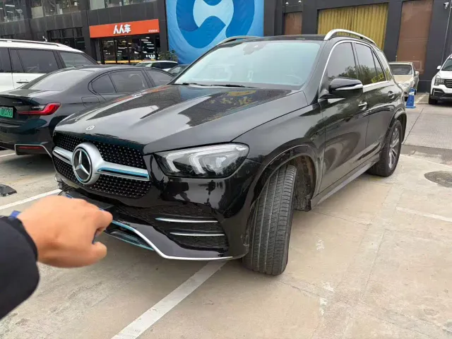 Фотография автомобиля — Mercedes-Benz GLE-Class