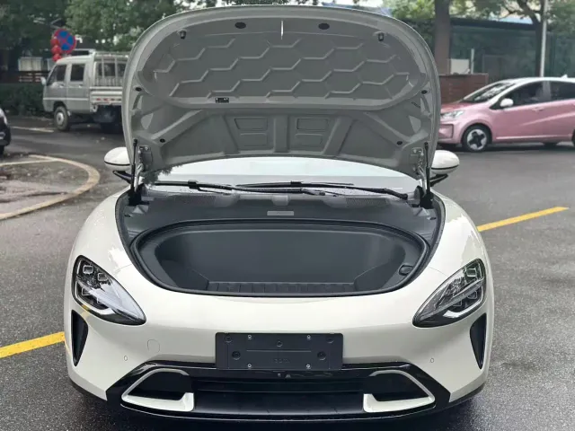 Xiaomi SU7 — Фото автомобиля 19