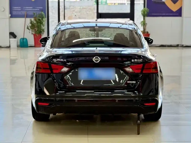 Nissan Teana — Фото автомобиля 5