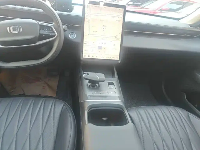 Changan Qiyuan A05 — Фото автомобиля 13