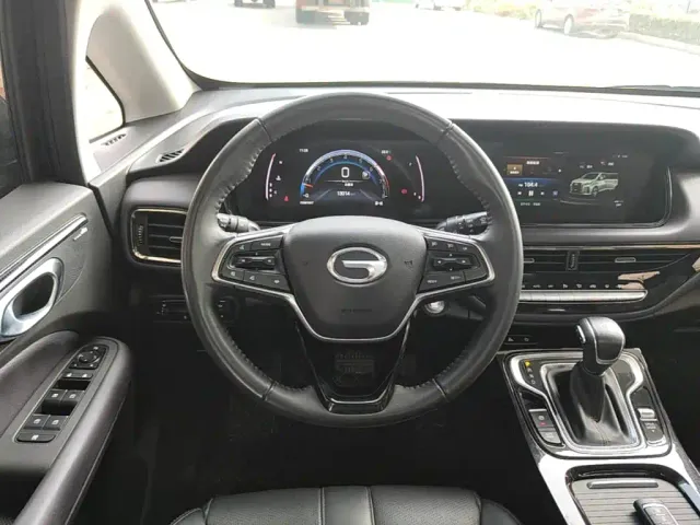 GAC Trumpchi M6 — Фото автомобиля 10
