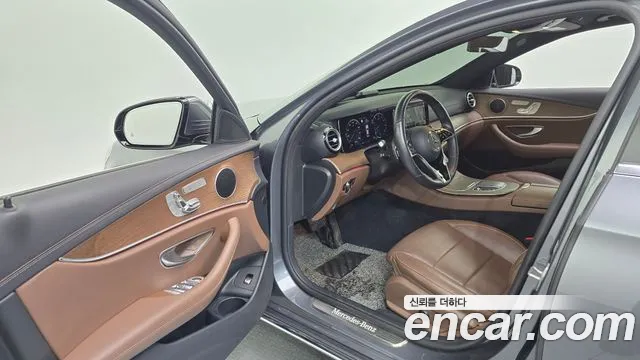 Mercedes-Benz E-Class W213 — Фото автомобиля 15