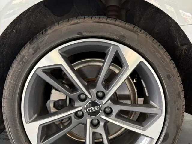Audi A4L — Фото автомобиля 12