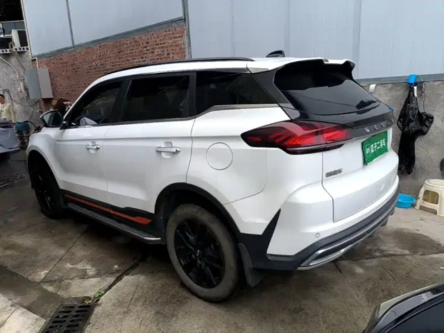 Geely Boyue — Фото автомобиля 4