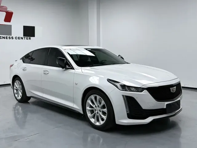 Cadillac CT5 — Фото автомобиля 3