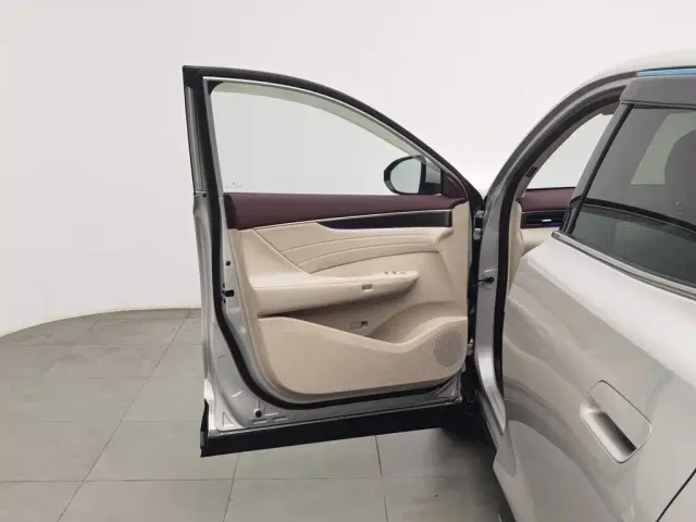 Dongfeng Aeolus L8 — Фото автомобиля 8