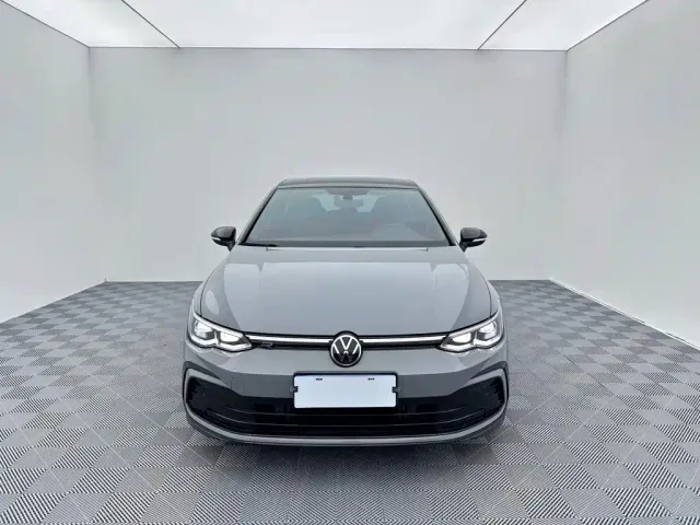 Volkswagen Golf — Фото автомобиля 2