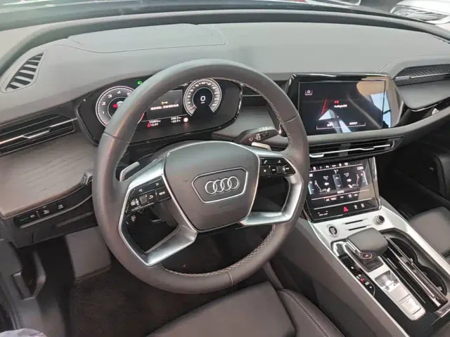 Audi Q6 — Фото автомобиля 9