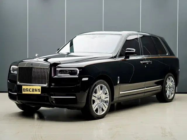 Rolls-Royce Cullinan — Фото автомобиля 2