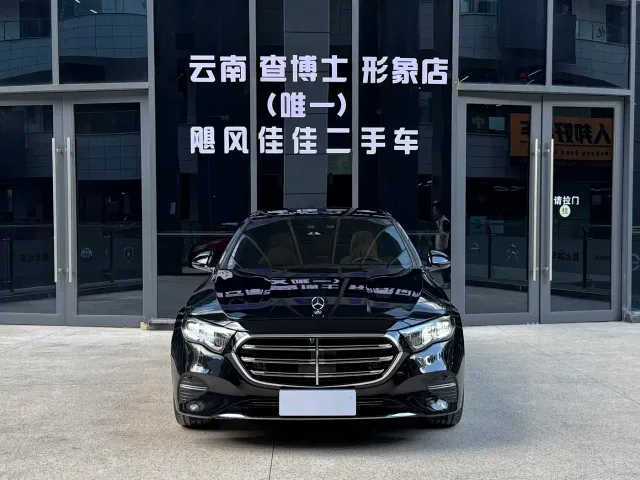 Mercedes-Benz E-Class — Фото автомобиля 3