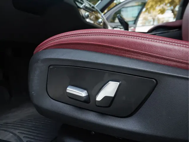 BMW 5 Series — Фото автомобиля 10
