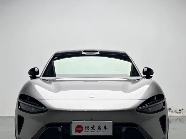 Xiaomi YU7 — Фото автомобиля 2