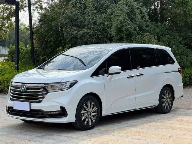 Фотография автомобиля — Honda Odyssey